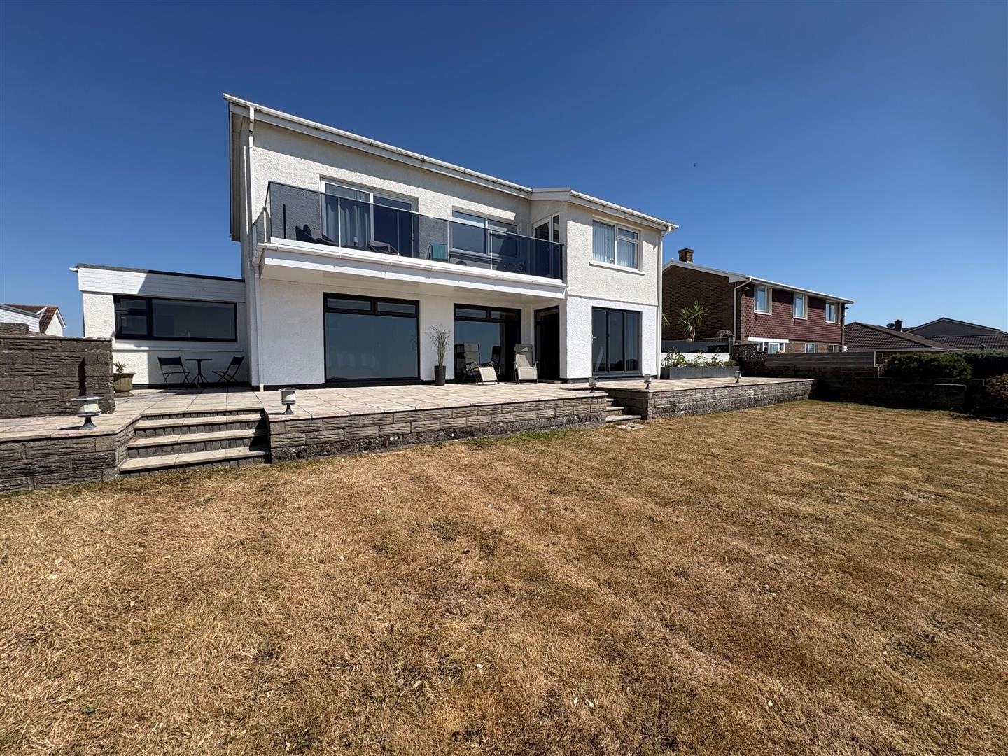 6 Rest Bay Close, Porthcawl, CF36 3UN